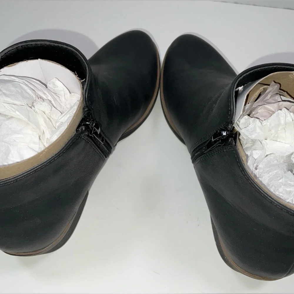 NIB Women’s Nautica Alara Side Zip Black Ankle Booties Boots Size‎ 8